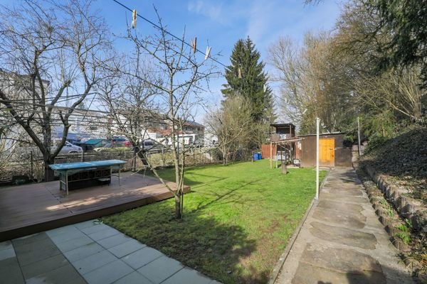 Garten mit Terrasse