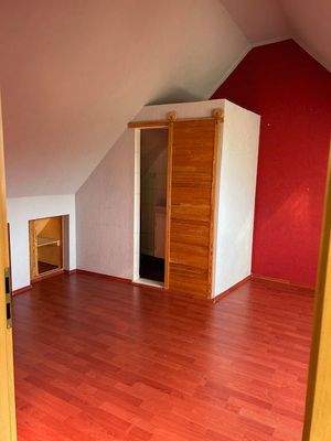 Abstellraum im Dachspitz