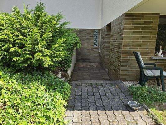 Zugang Keller außen