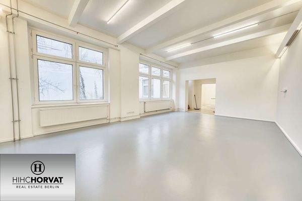 Hinterer Atelierraum - (KI generiert)