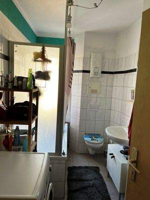 Bad mit Wanne u Dusche