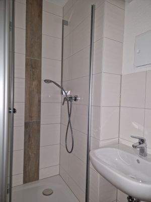 Beispiel Dusche mit niedrigem Einstieg