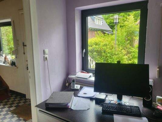 Arbeitszimmer zur Straße
