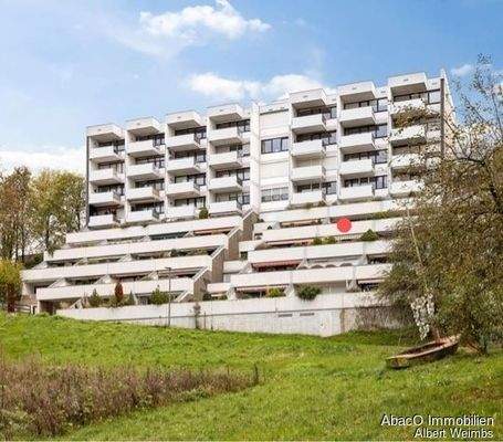 Rückansicht Haus mit Kennzeichn_Wohn_24