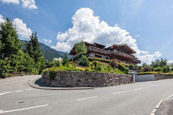 KITZIMMO-Exklusive Terrassen-Wohnung am Kitzbüheler Sonnberg - Immobilien Kitzbühel.