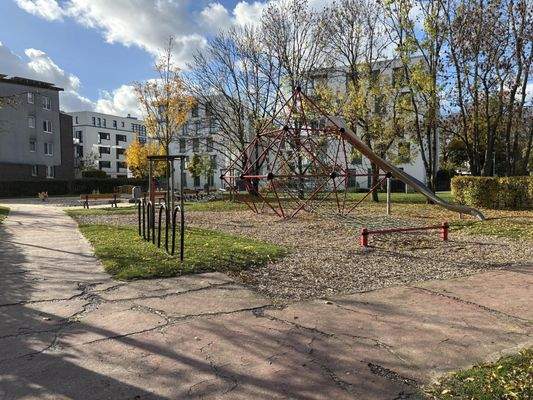 benachbarter Spielplatz