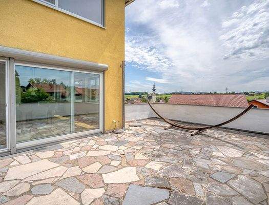 HP6-Einfamilienhaus-Berndorf-Terrasse