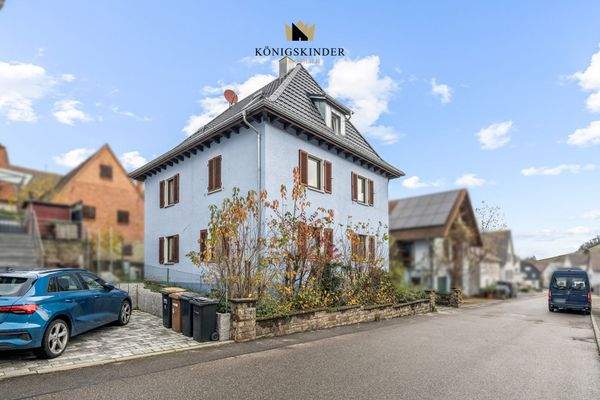 Separate Wohnungen in EG, 1. OG und DG