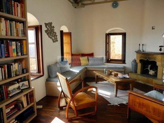 img_5cdf862f-37af-400f-8f6a-78de2364a421