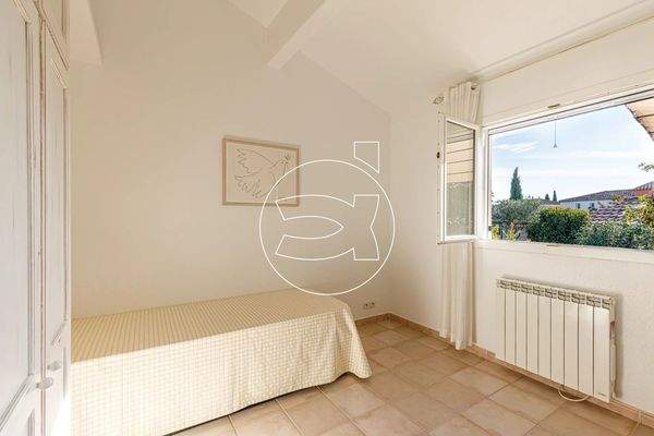  Roquebrune-sur-Argens