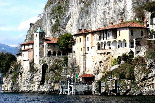 Santa Caterina del Sasso  1.JPG