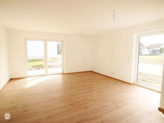 Wohn-Essbereich mit Terrassenzugang