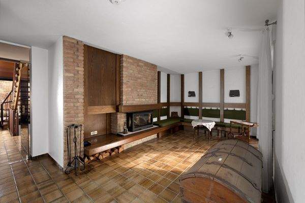 Wohnzimmer mit Kamin