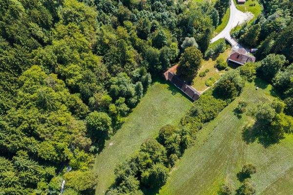 Luftbild mit den Grundstücken und Gebäuden