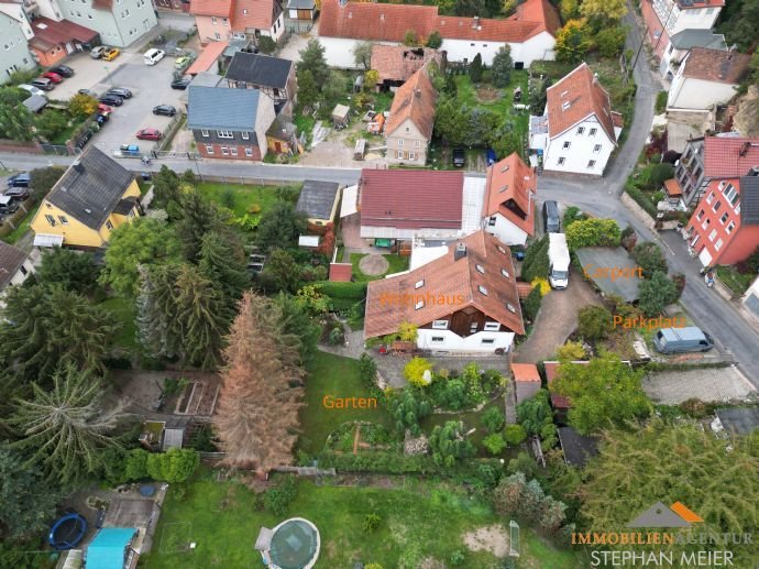 Extravagantes Wohnhaus für Liebhaber des Besonderen | Geeignet für große Familien und Gewerbe | Reizvoller Garten | Parkplätze | Ruhige Lage!