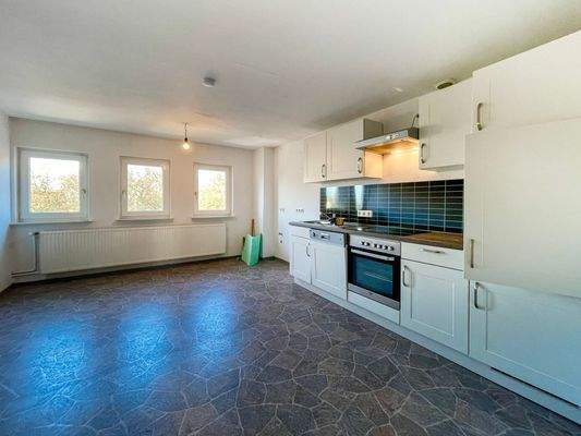 Küche inkl. E-Geräte / Wohnung im DG