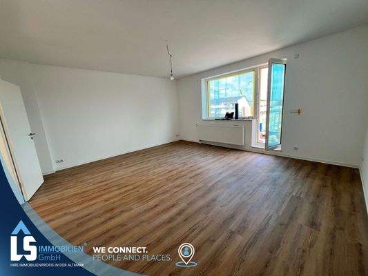 Wohnzimmer mit Balkon