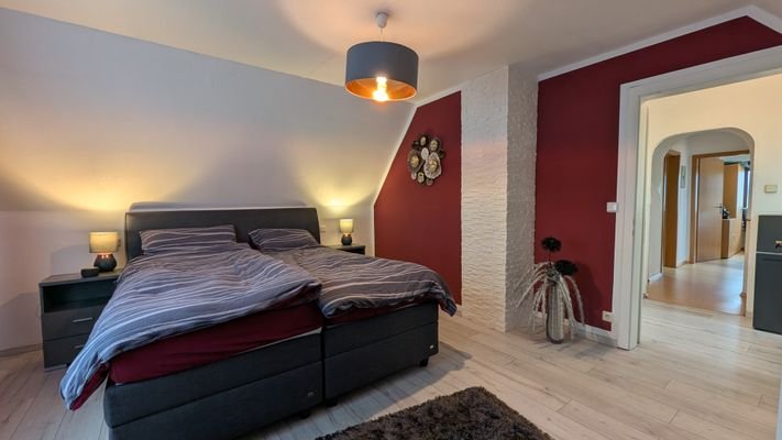 Schlafzimmer DG