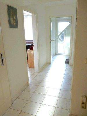 28 UG Flur, Bild 2.JPG
