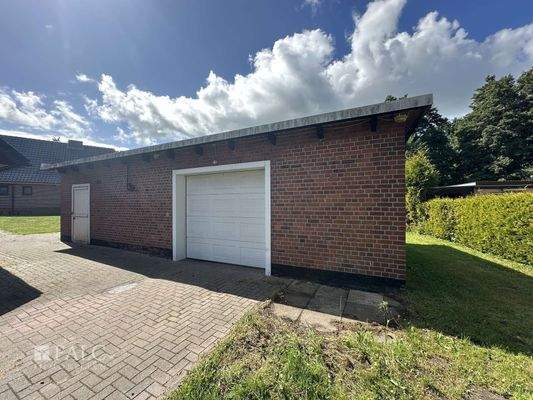 Garage mit Öllagerraum