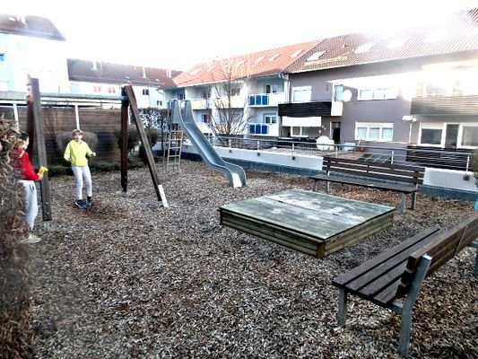 Hauseigener Spielplatz