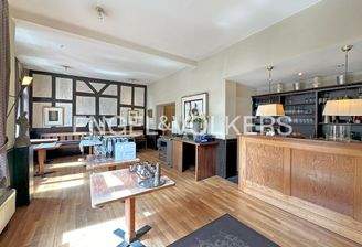 EG Voll ausgestatteter Gastrobereich