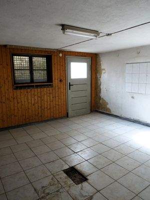 Waschküche Keller mit Gartenausgang