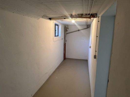 Voratsraum Keller (Weinkeller)