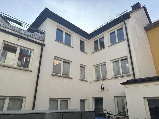 Gebäuderückseite