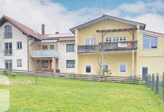 Zweifamilienhaus mit Einliegerwohnung