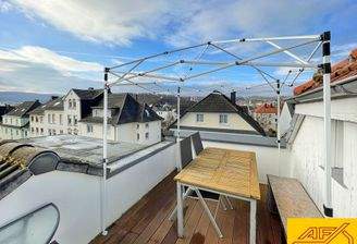 Schicke Altbauwohnung mit Dachterrasse