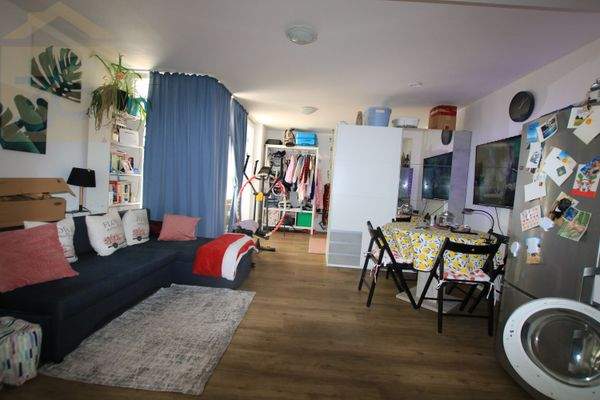 Wohn - und Esszimmer