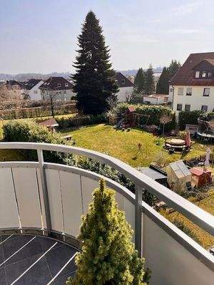 Blick vom Balkon ins Grüne