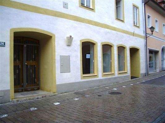 Eingang - EG + Geschäftslokal