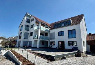 Rückansicht Gesamtimmobilie