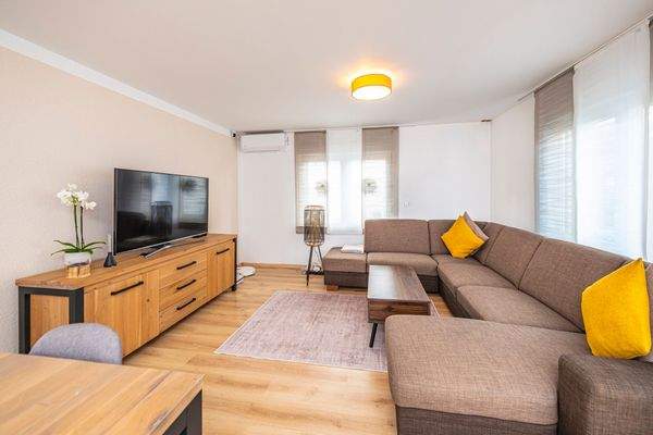 Wohnzimmer Ansicht 1