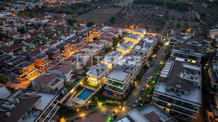 Semi-Detached Villas with Pool in İzmir Urla