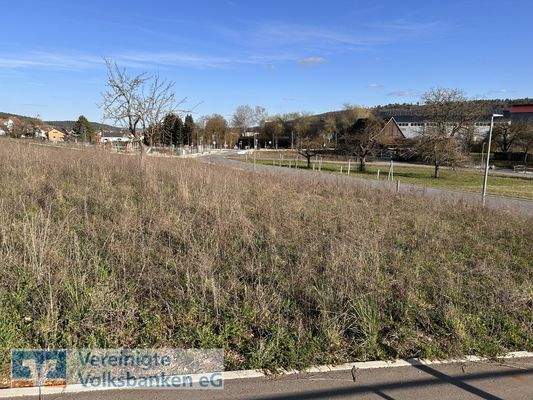 Bauplatz von der Seite