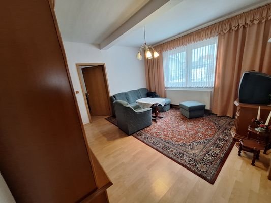 Ansicht Wohnzimmer im EG von der Diele.jpg