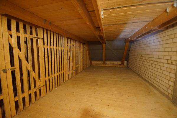 Dachboden mit Abstellräumen