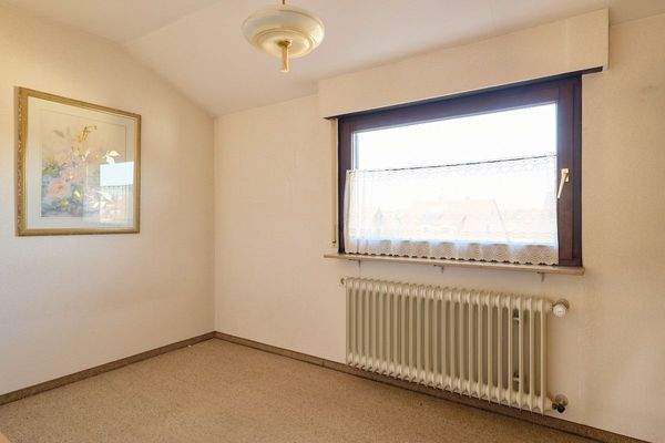 Blick in ein Schlafzimmer im OG 