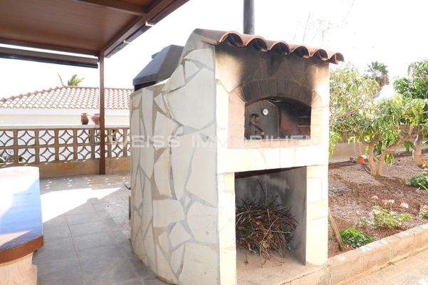 Nostalgischer gemauerter Ofen