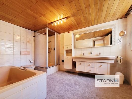 OG Badezimmer.jpg