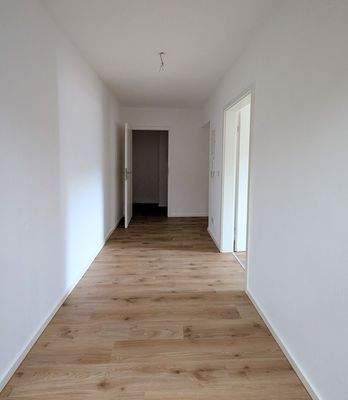 Flur + Abstellkammer.jpg