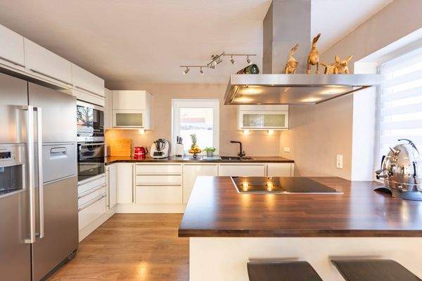 hochwertige Einbauküche (A) 