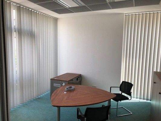 Büro3.jpg