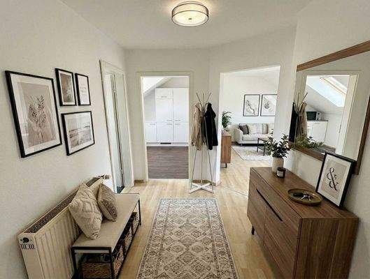 Flur Wohnung links virtueller Renovierungsvorschla