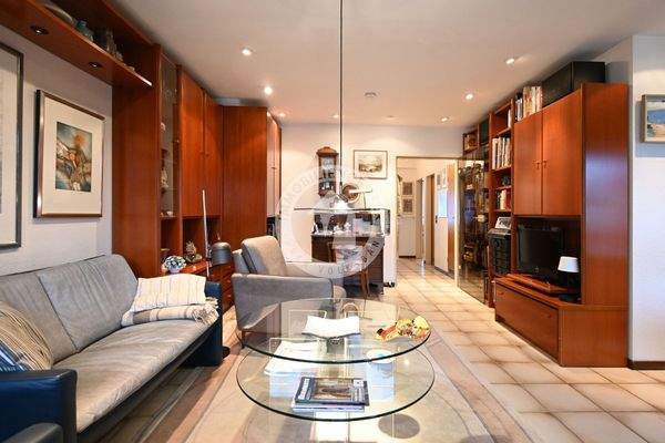 Wohnzimmer (Blick 2)