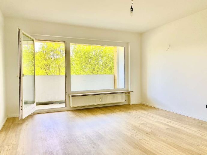 Gutgeschnittene 3-Zimmer Wohnung im Grünen Westend - auch als WG geeignet!