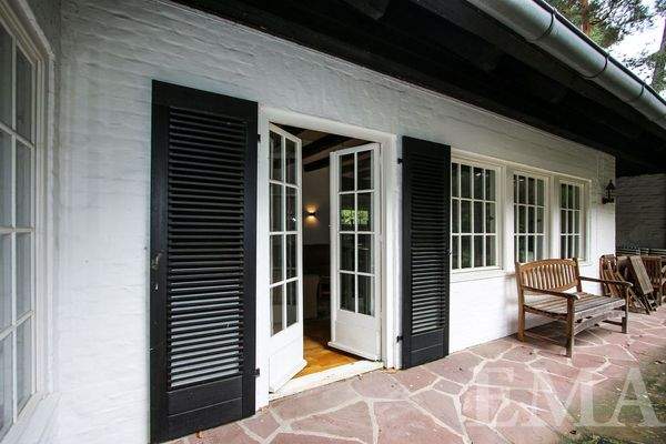 Teilansicht Haus mit Terrasse